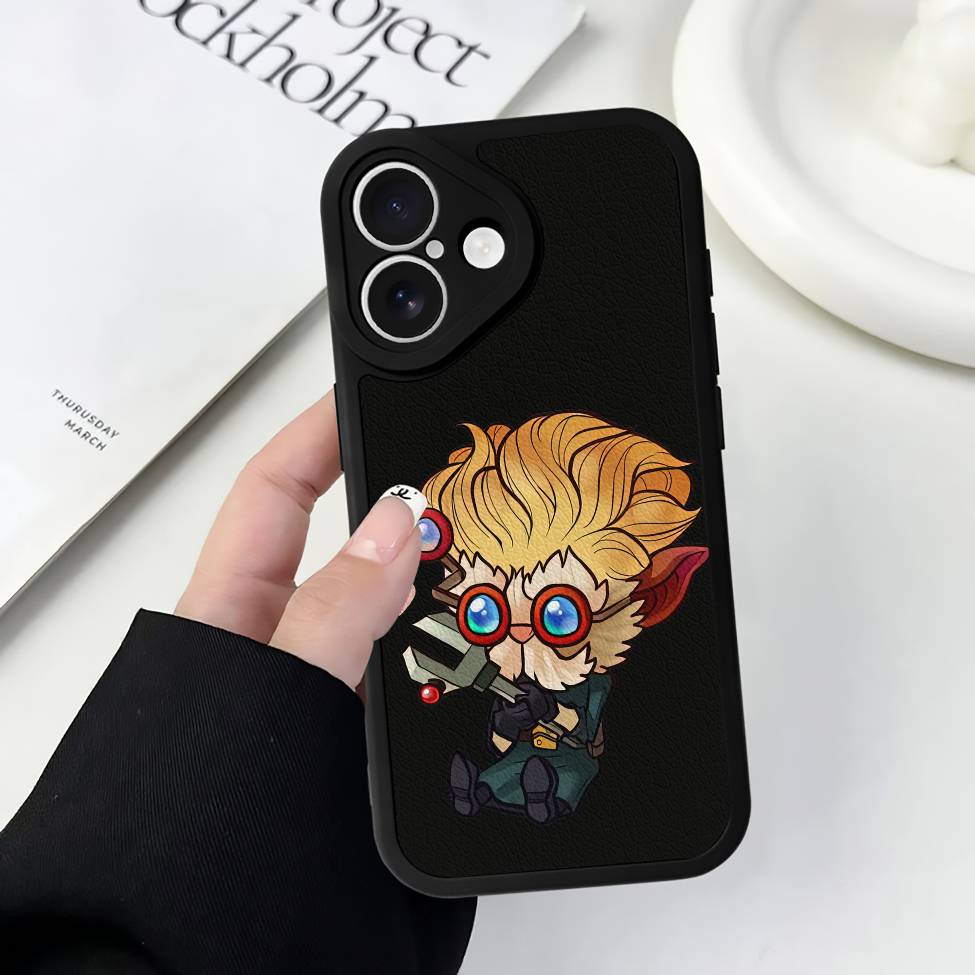 リーグ・オブ・レジェンド League of Legends LOL 【iPhone 16シリーズ対応】シリコンスマホケース（レザー調） 材質：シリコン
